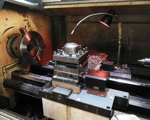 大型數(shù)控車(chē)床加工_精密機(jī)械零件車(chē)削加工